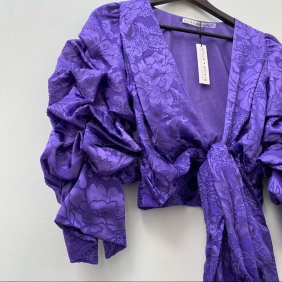 NWT SOS Alice + Olivia Dominica Wrap Top in Baroque Floral Electric Purple  XS - Picture 7 of 9
